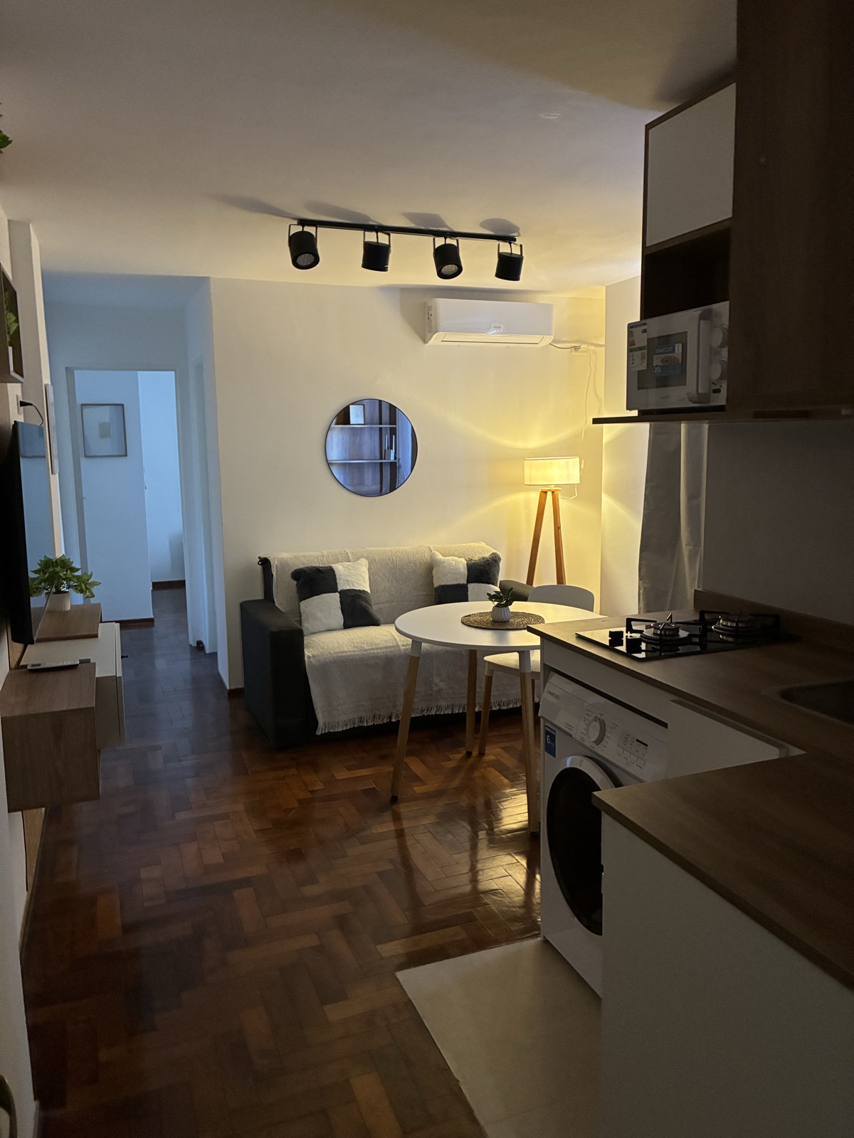 Cocina integrada — Depto 38m² Córdoba Centro